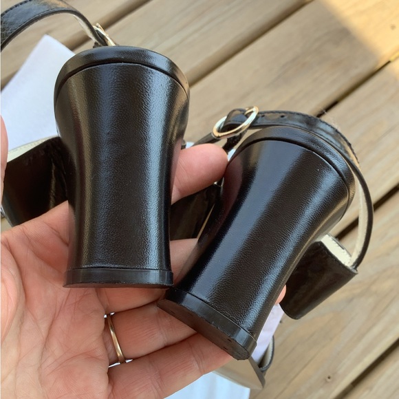 Stylish chunky heel sandals 🌹🌹 - Picture 9 of 14